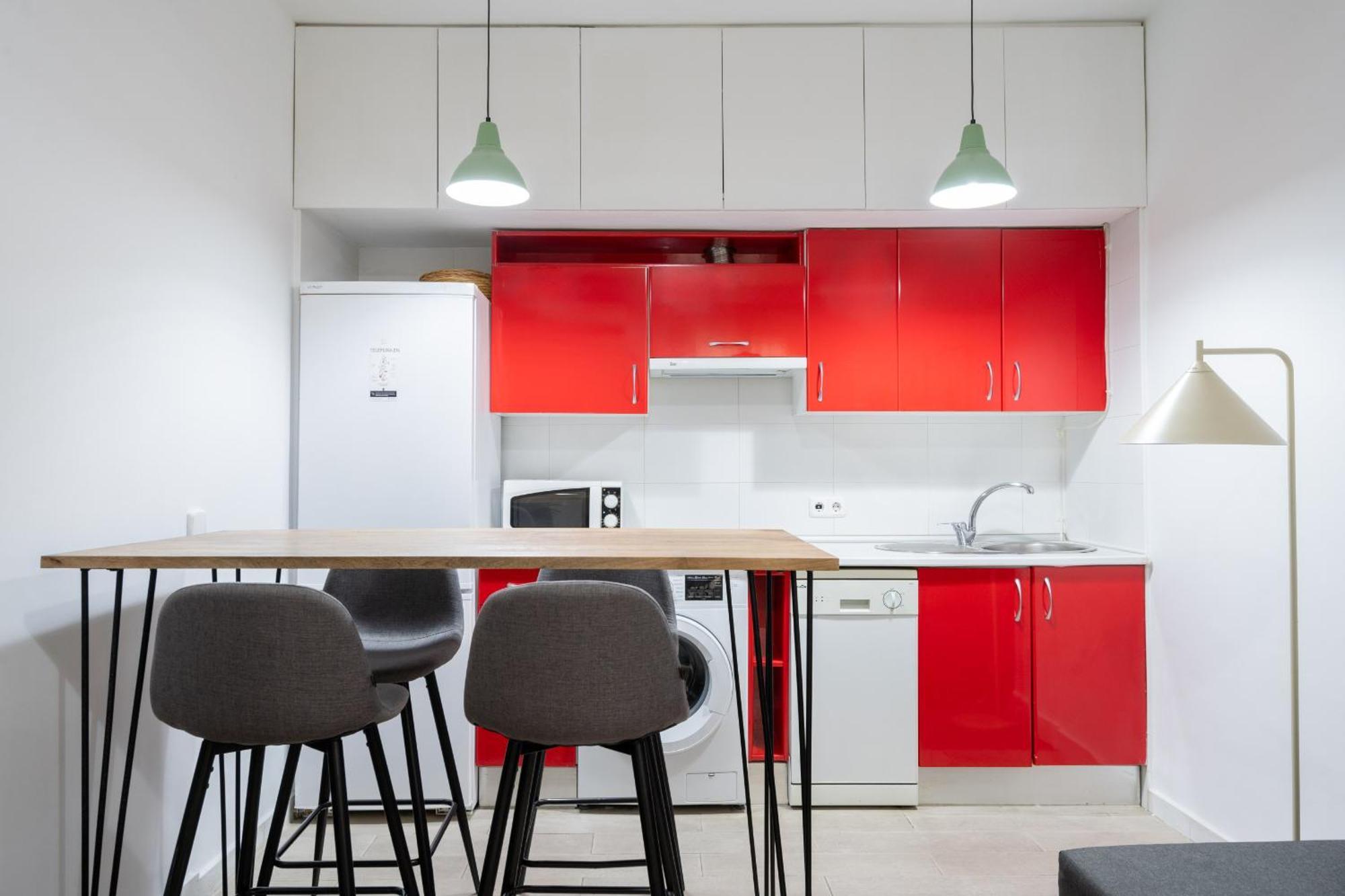 Apartamento En Chueca Para 4 Personas Alquiler Temporal Madrid Exterior photo