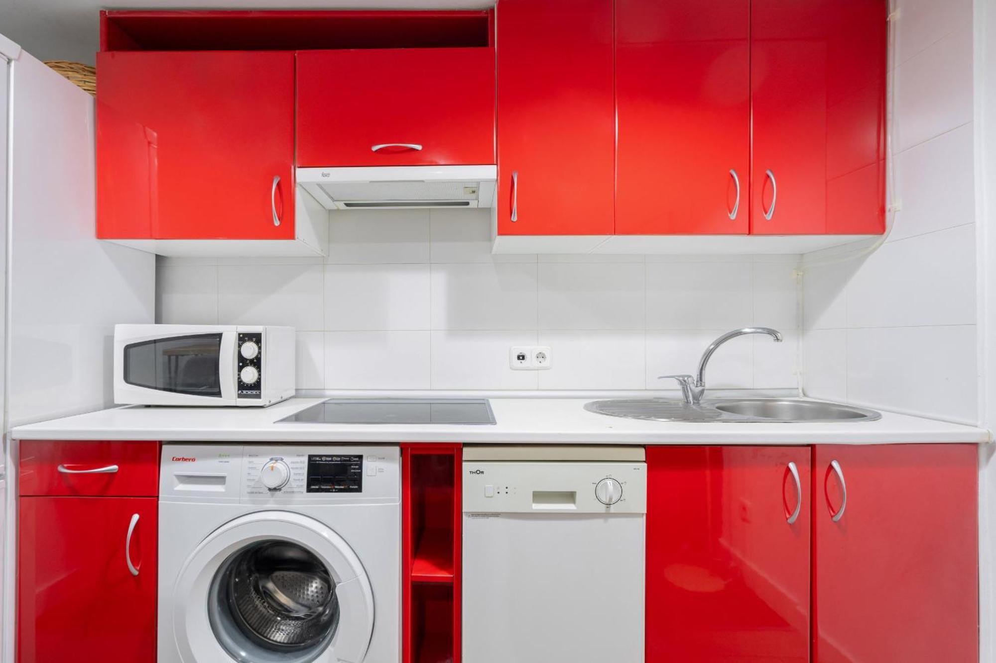 Apartamento En Chueca Para 4 Personas Alquiler Temporal Madrid Exterior photo