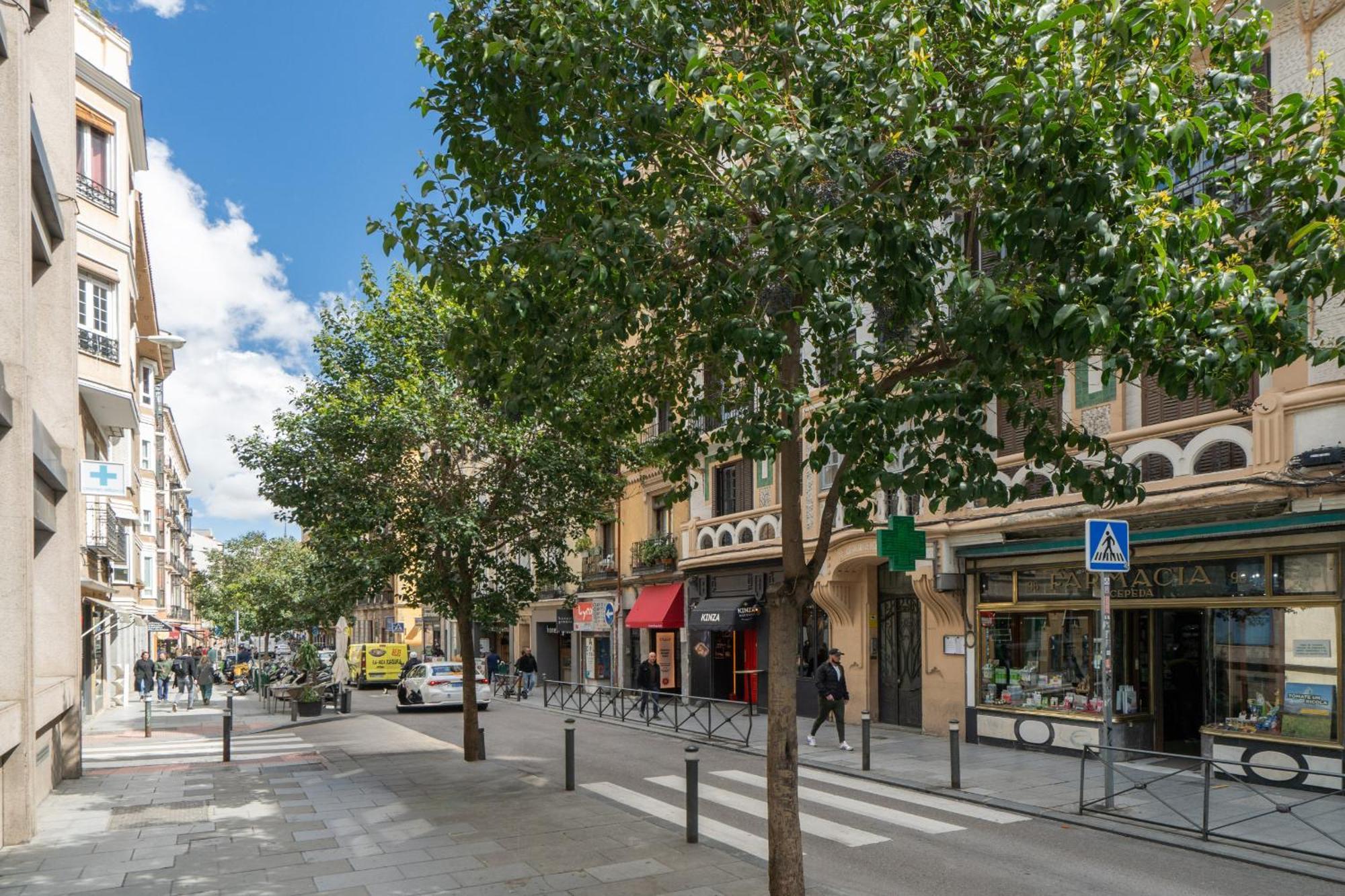 Apartamento En Chueca Para 4 Personas Alquiler Temporal Madrid Exterior photo